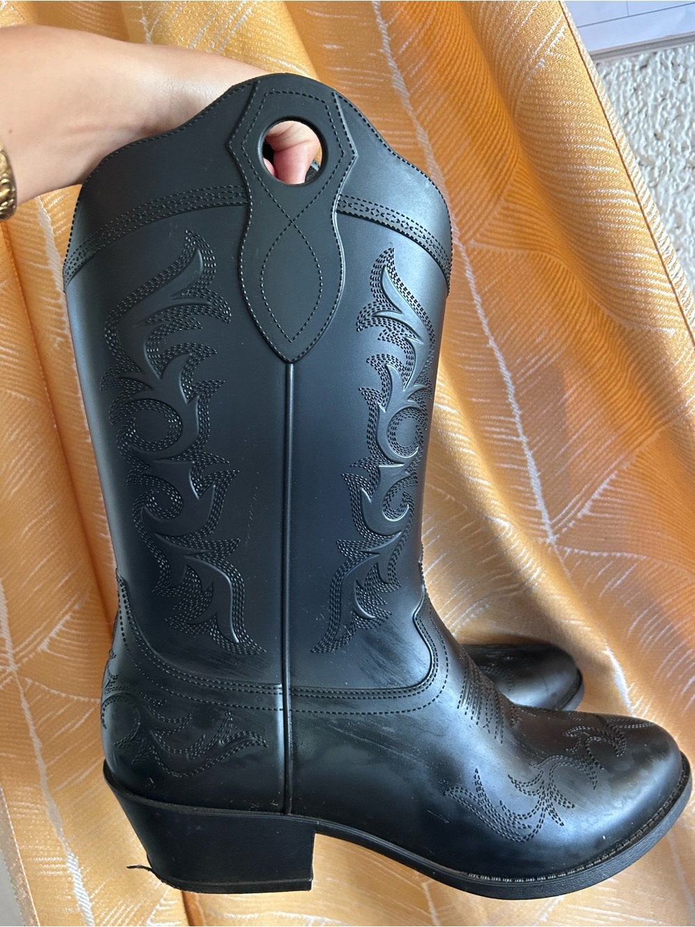 No Boundaries Black Western Pull-On Heeled Boots